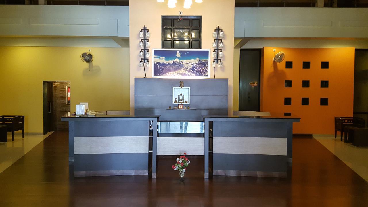 Le Royale Hotel Dadra Exterior photo