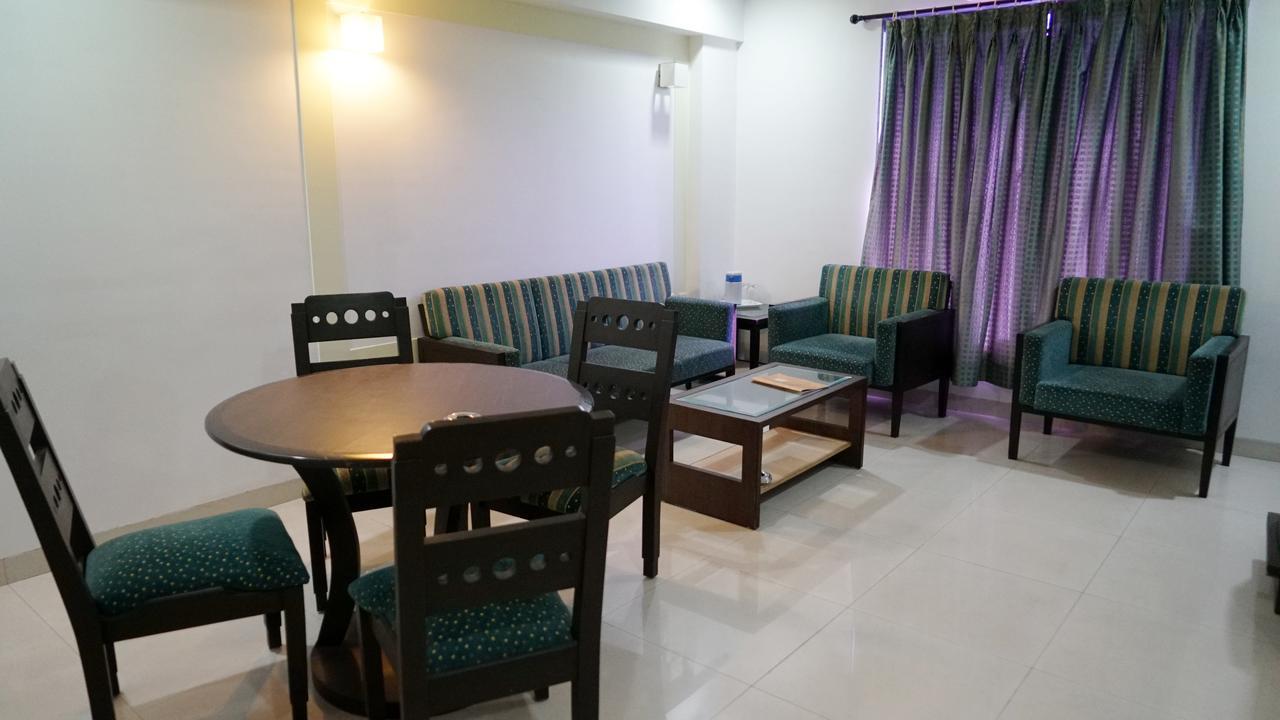 Le Royale Hotel Dadra Exterior photo